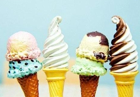 夏天吃冰淇淋的文案